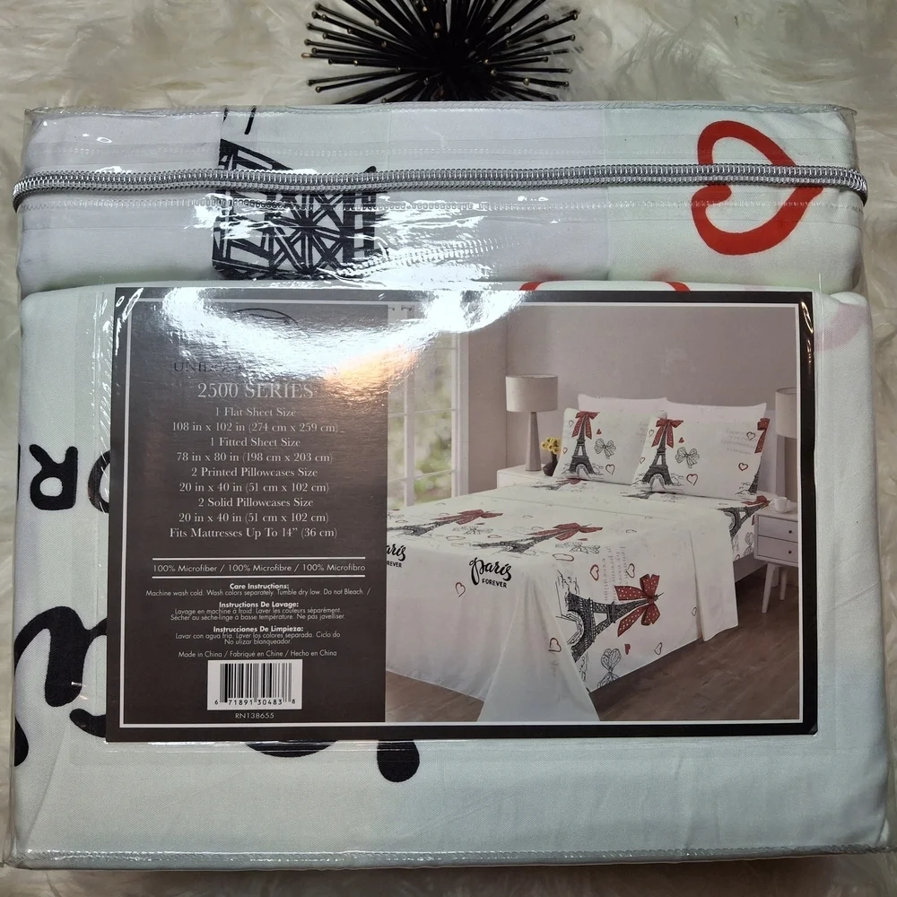 Paris Themed Bedding Set - White and Red